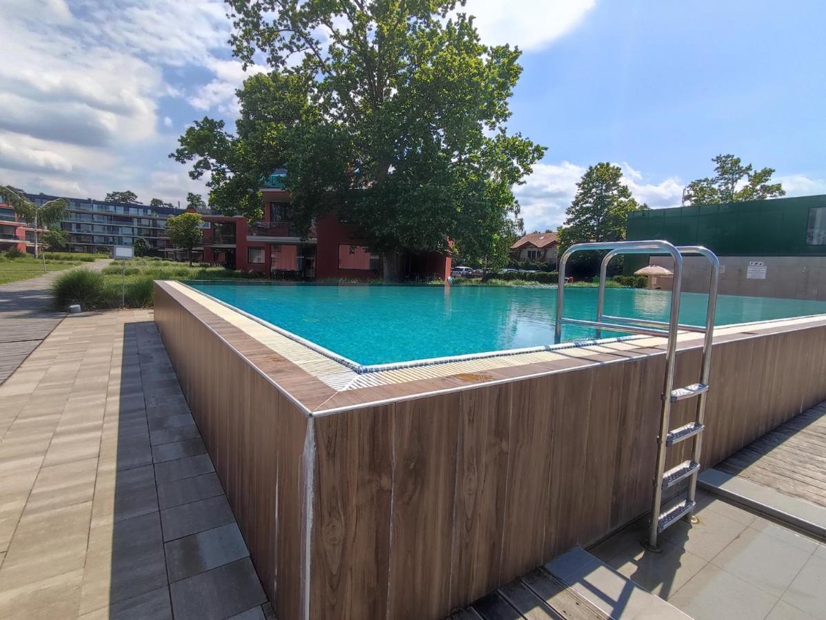 Soleil Apartmanok Balatonlelle Exterior photo