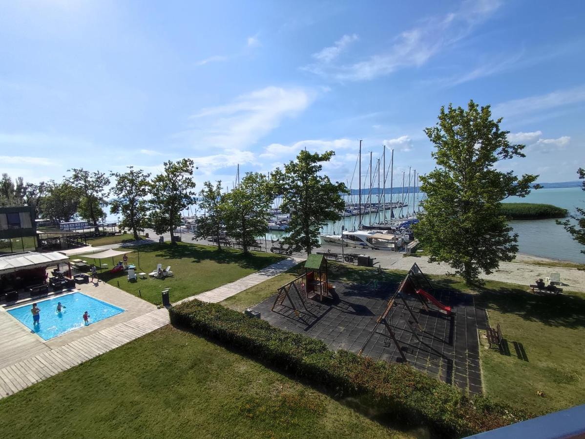 Soleil Apartmanok Balatonlelle Exterior photo